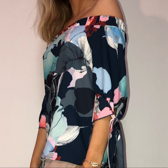 Bar III NWOT Off the Shoulder Blouse - Picture 2 of 2